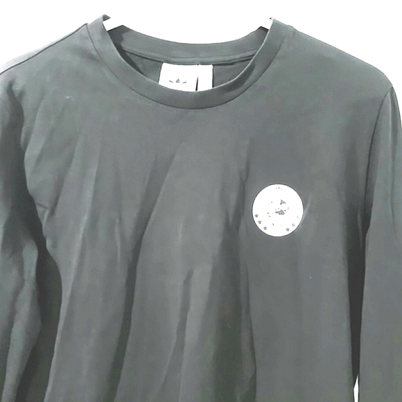 NWT Adidas x Disney Men's Long Sleeve T-Shirt Size M - Picture 4 of 14